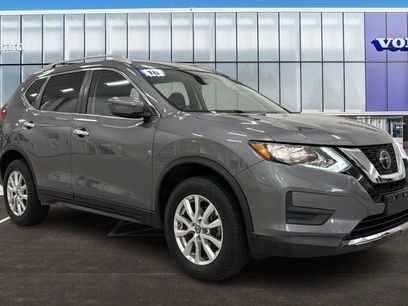 Used 2018 Nissan Rogue SV