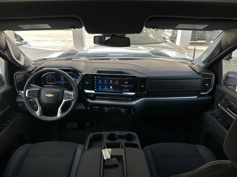 Used 2025 Chevrolet Silverado 2500 LT w/ Safety Package image 20