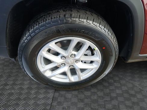 New 2026 Jeep Grand Cherokee Laredo image 23