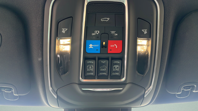 Certified 2026 Jeep Cherokee Limited AWD/4WD image 18
