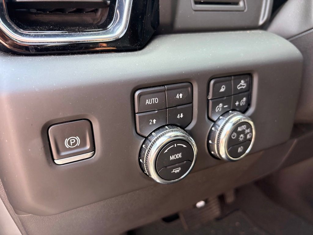 Used 2023 GMC Sierra 1500 Denali AWD/4WD image 13