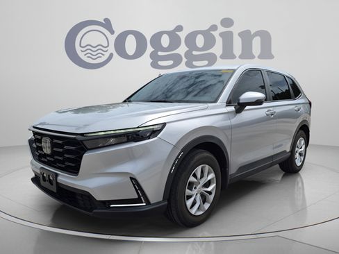Used 2023 Honda CR-V LX image 2