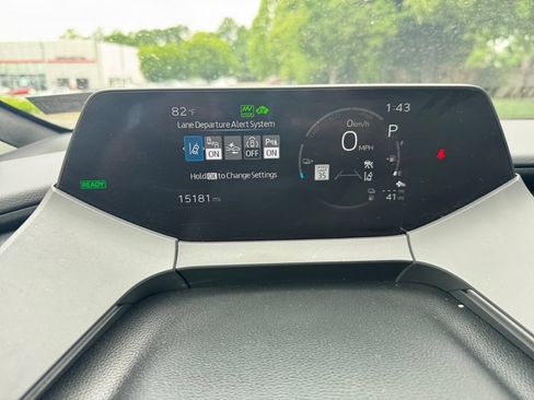 Used 2024 Toyota Prius Prime FWD image 20