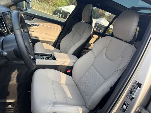 Used 2026 Volvo XC90 T8 Plus w/ Protection Package Premier image 16