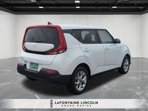 Used 2022 Kia Soul S image 5