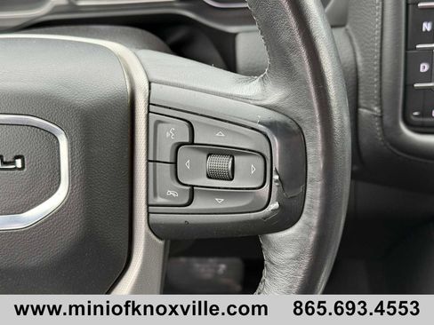 Used 2021 GMC Yukon XL Denali w/ Denali Premium Package image 17