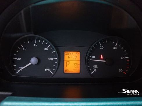 Used 2014 Freightliner Sprinter 2500 image 18