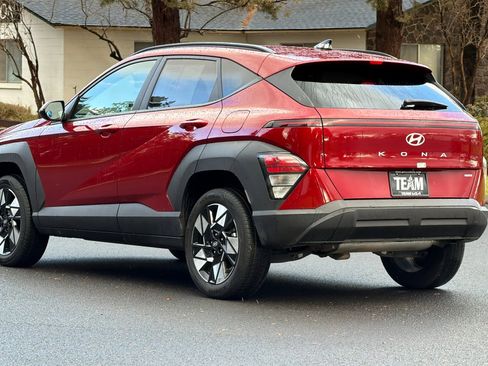 Used 2024 Hyundai Kona SEL image 6