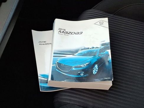 Used 2016 MAZDA MAZDA3 i Sport w/ Preferred Equipment Package image 27