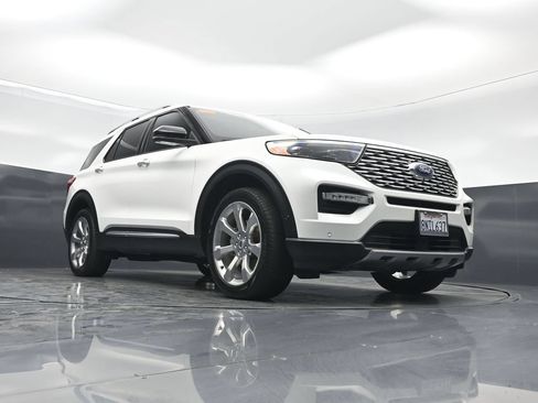 Used 2020 Ford Explorer Platinum w/ Premium Technology Package AWD/4WD image 50
