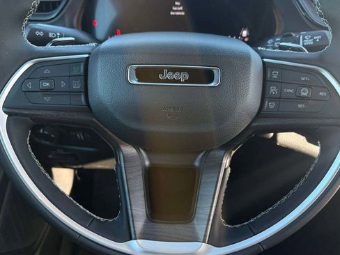 New 2026 Jeep Grand Cherokee Altitude image 25