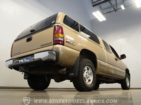 Used 2000 Chevrolet Silverado 1500 LS w/ Off-Road Chassis Pkg AWD/4WD image 30