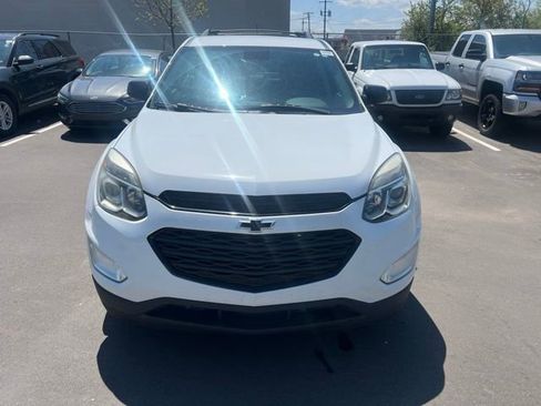 Used 2017 Chevrolet Equinox LT w/ Sport Edition FWD image 2