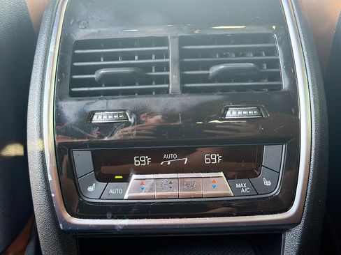 Used 2025 BMW X6 M60i AWD/4WD image 20