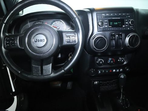 Used 2015 Jeep Wrangler Sport w/ Quick Order Package 24S AWD/4WD image 14