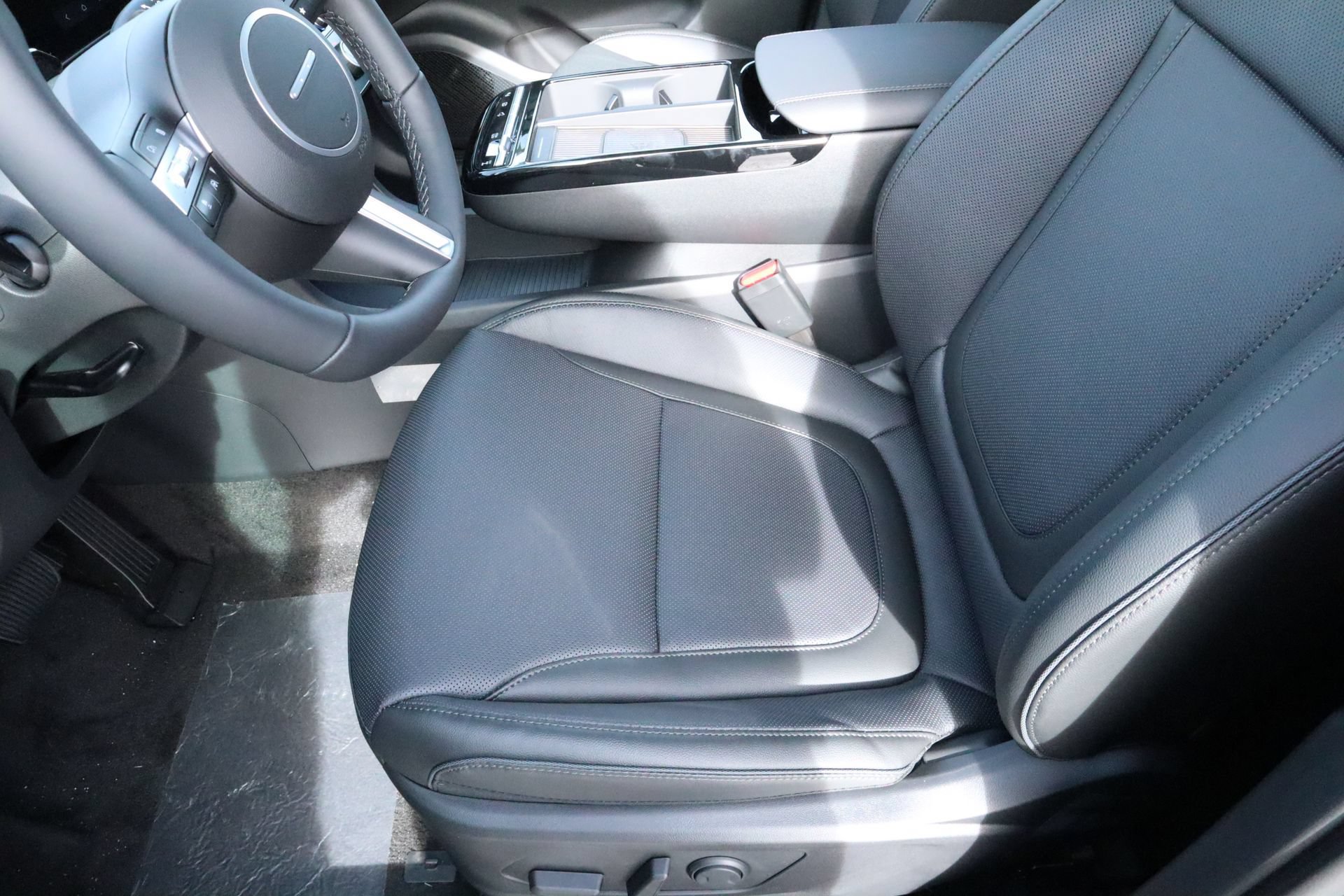 New 2026 Hyundai Tucson Limited AWD/4WD image 16