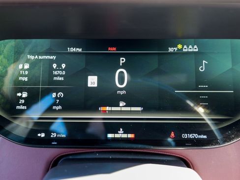 Used 2023 Land Rover Range Rover SE image 43