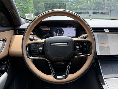 Used 2026 Land Rover Range Rover Velar Autobiography image 13