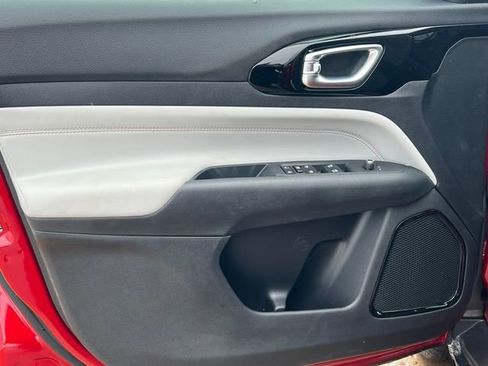 New 2026 Jeep Compass Limited image 13