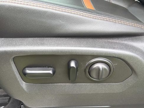 Used 2019 GMC Sierra 1500 AT4 w/ AT4 Premium Package AWD/4WD image 18
