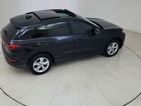 Used 2025 Audi Q6 e-tron Premium w/ Convenience Package image 79