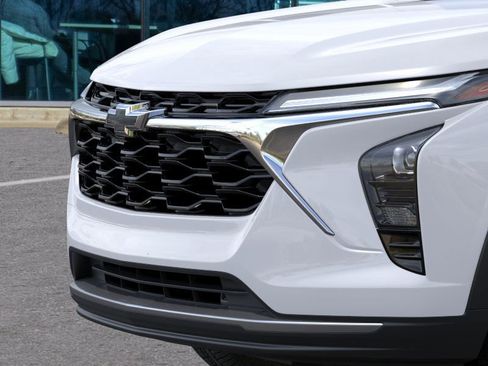 New 2026 Chevrolet Trax LT image 13