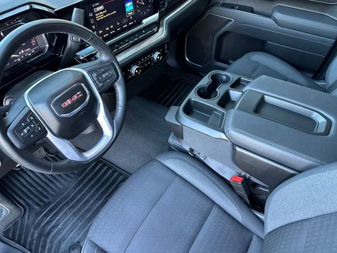 Used 2025 GMC Sierra 1500 Elevation image 10