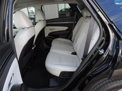 Used 2023 Hyundai Tucson Limited image 15