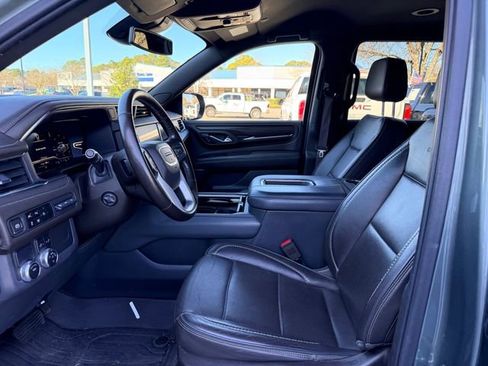 Used 2023 GMC Yukon Denali image 11
