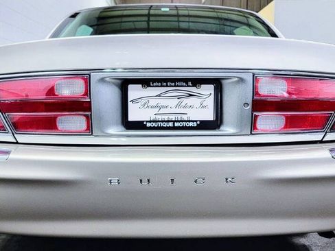 Used 1997 Buick Park Avenue w/ Seating Pkg FWD image 3