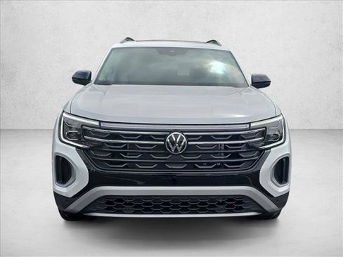New 2026 Volkswagen Atlas Peak Edition AWD/4WD image 11