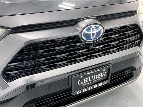 Used 2022 Toyota RAV4 XSE AWD/4WD image 35