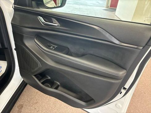 Certified 2023 Jeep Grand Cherokee Laredo w/ Luxury Tech Group I AWD/4WD image 35