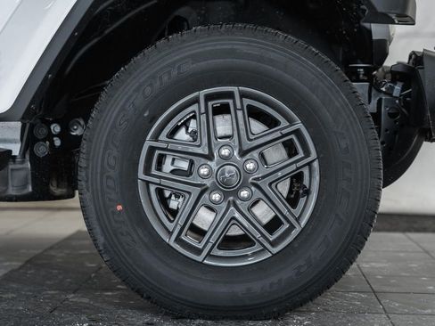 New 2026 Jeep Gladiator Sport image 17