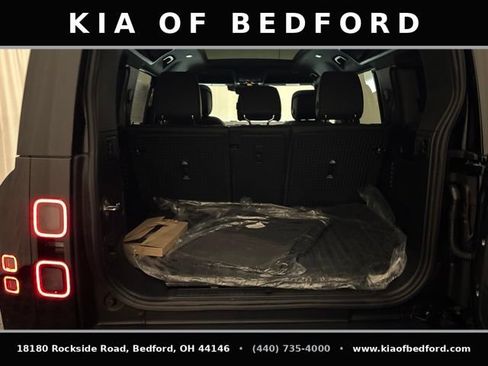Used 2026 Land Rover Defender 110 X-Dynamic SE AWD/4WD image 24