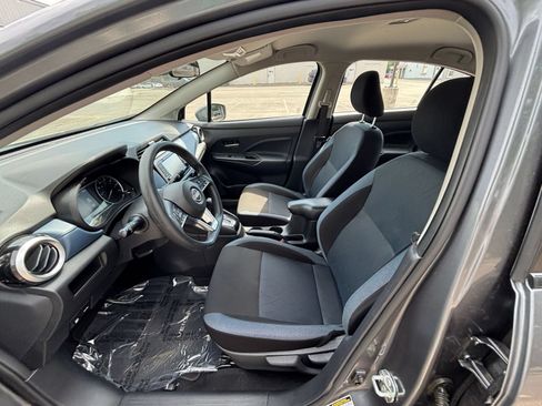 Used 2025 Nissan Versa SV FWD image 25