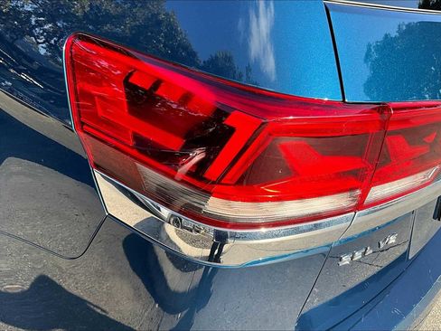 Used 2022 Volkswagen Atlas SEL image 28