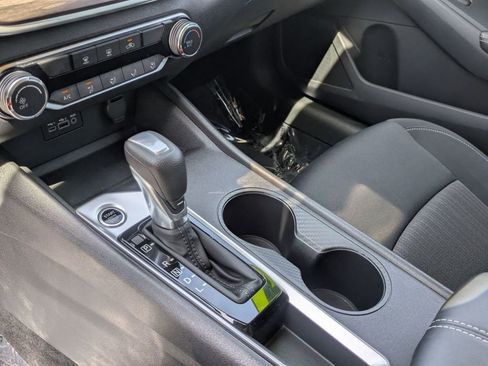 Used 2025 Nissan Altima 2.5 SV image 23