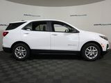 Used 2024 Chevrolet Equinox LS w/ LS Convenience Package image 4