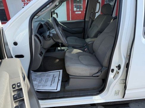 Used 2006 Nissan Frontier SE w/ (P01) Power Pkg image 10