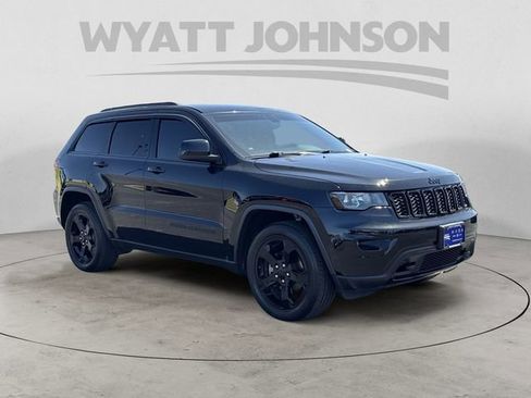Used 2019 Jeep Grand Cherokee Laredo RWD image 7
