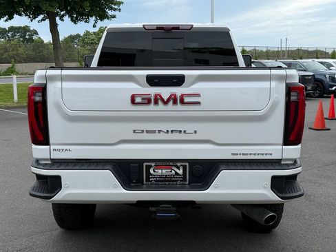 Used 2024 GMC Sierra 3500 Denali w/ Denali Reserve Package AWD/4WD image 6