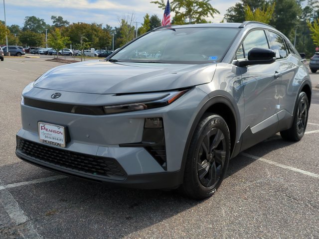 New 2027 Toyota C-HR w/ ALL Weather Mat Package (TMS) AWD/4WD image 8