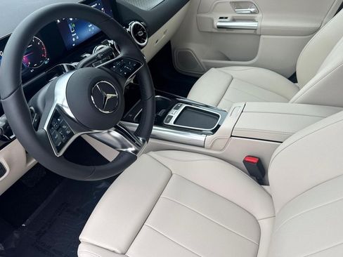 Used 2026 Mercedes-Benz GLA 250 image 4