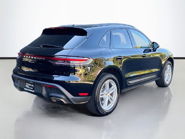Certified 2026 Porsche Macan AWD/4WD image 9