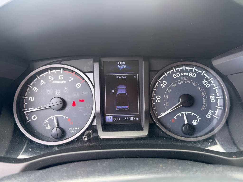 Used 2016 Toyota Tacoma TRD Sport w/ Towing Package RWD image 13
