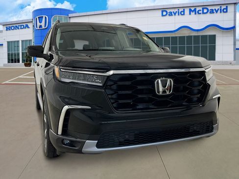New 2025 Honda Pilot Touring image 12
