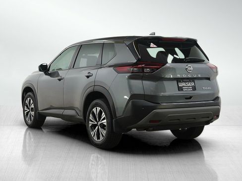 Used 2021 Nissan Rogue SV AWD/4WD image 3