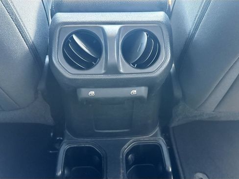 Used 2021 Jeep Gladiator Sport AWD/4WD image 29