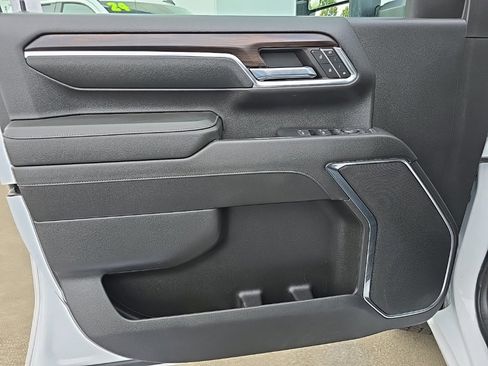 Used 2024 GMC Sierra 3500 SLT image 21